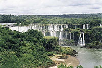 Iguazu koskede juures peab pildi samiseks tihtipeale järjekorras seisma