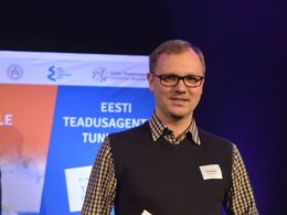 Horisondi peatoimetaja Ulvar Käärt